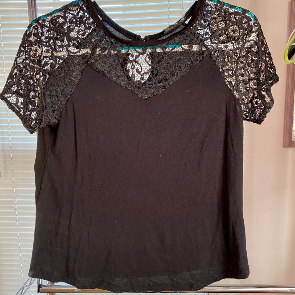 Attention Lace-top Top